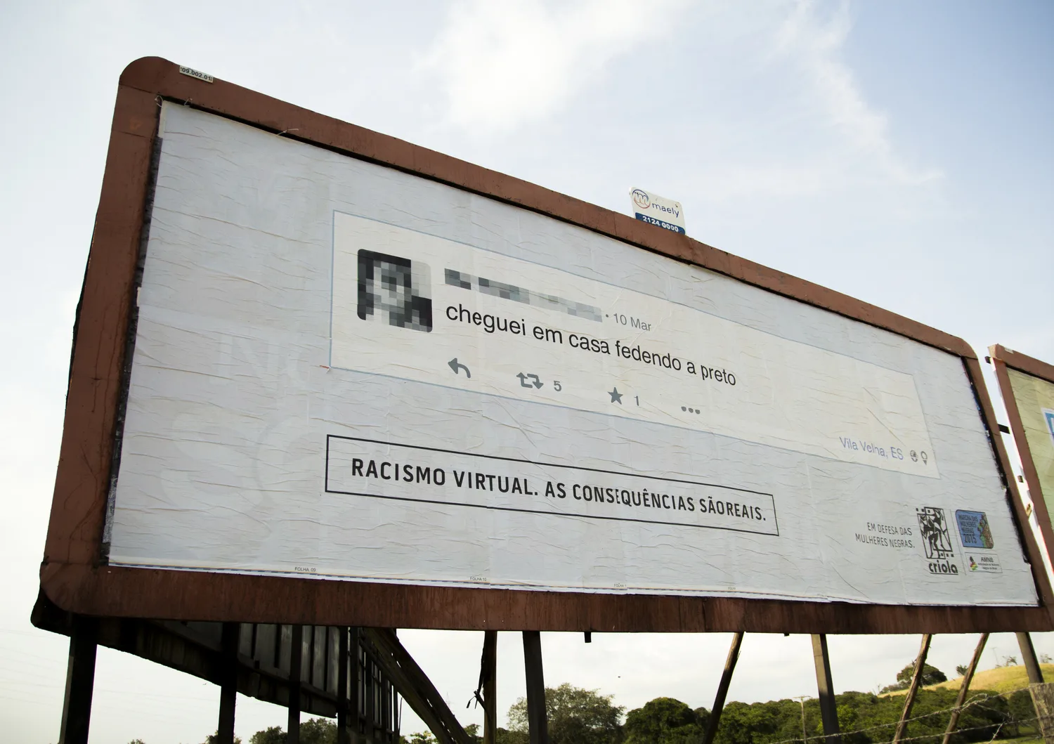 "Racismo Virtual": campanha estampa comentário ofensivo em Vila Velha