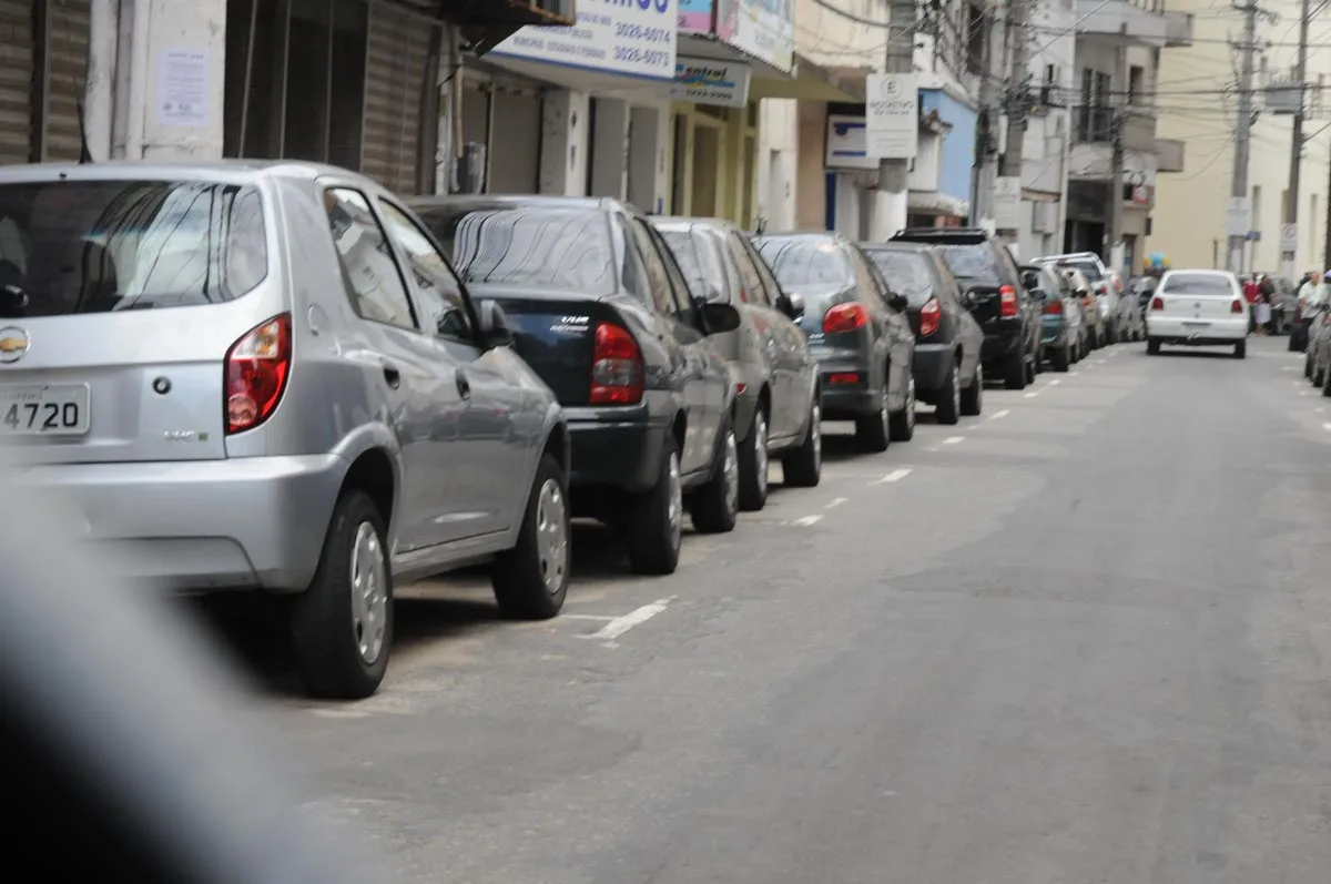 Lei permite explorar estacionamentos em área pública