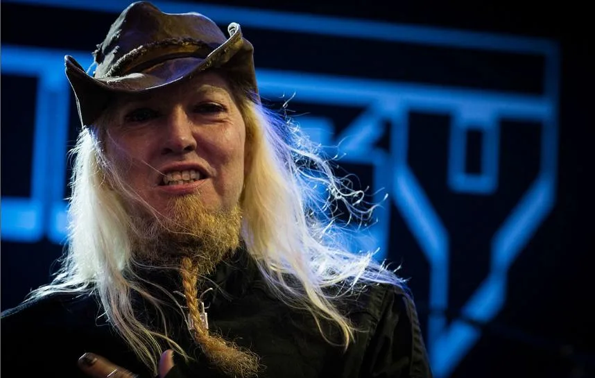 Morre o vocalista Warrel Dane aos 48 anos