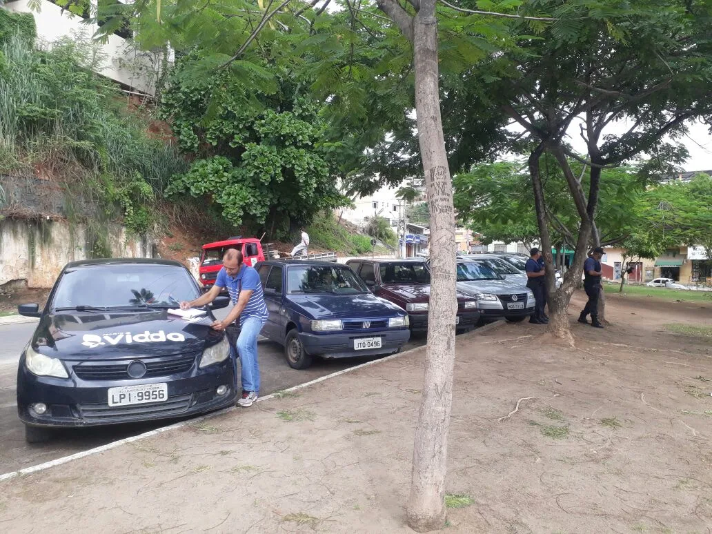 Ação conjunta orienta moradores de rua na região central de Cachoeiro