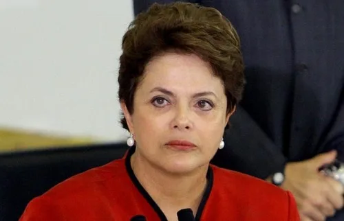 Oposição deve citar Dilma em relatório paralelo da CPI da Petrobras