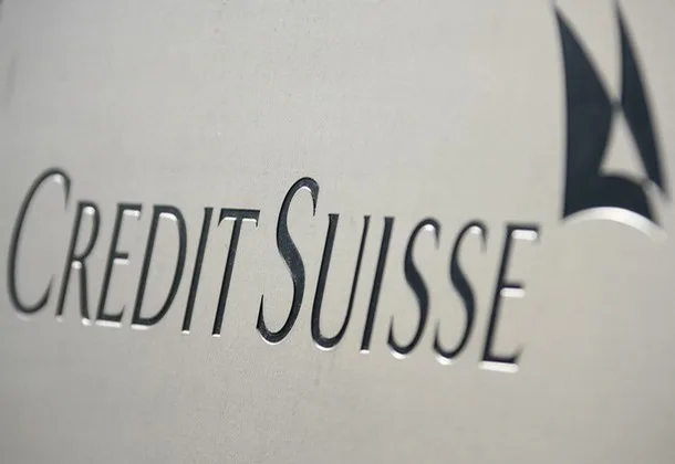 A picture shows the logo of the Credit Suisse bank in Zurich February 19, 2008. Credit Suisse has written $2.85 billion off the value of its asset-backed investments and found mismarking and pricing errors on its books, it revealed on Tuesday, sending its shares plummeting. REUTERS/Christian Hartmann (SWITZERLAND)