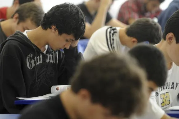 Feirão oferece crédito universitário com juro zero para estudantes do Espírito Santo