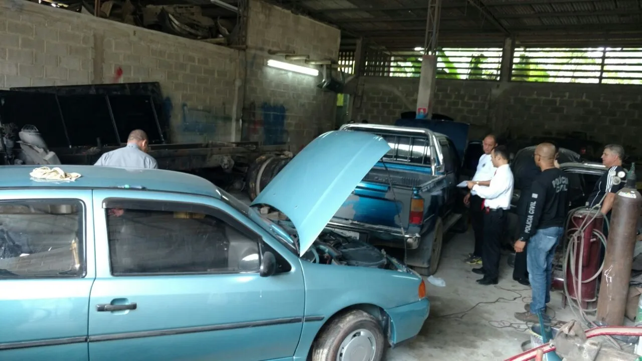 Polícia Civil descobre desmanche de carros roubados em Cachoeiro