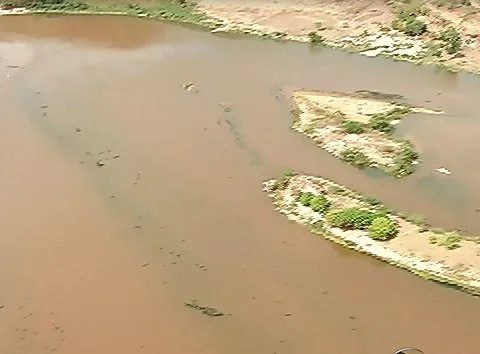 Samarco é intimada pelo MP e terá que fornecer helicóptero para sobrevoar o Rio Doce