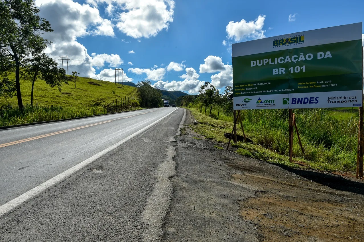 Ministro dos Transportes garante duplicação da BR 101 em visita ao Espírito Santo