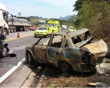 Quatro pessoas morrem e duas ficam feridas em acidente na BR 101 em Ibiraçu