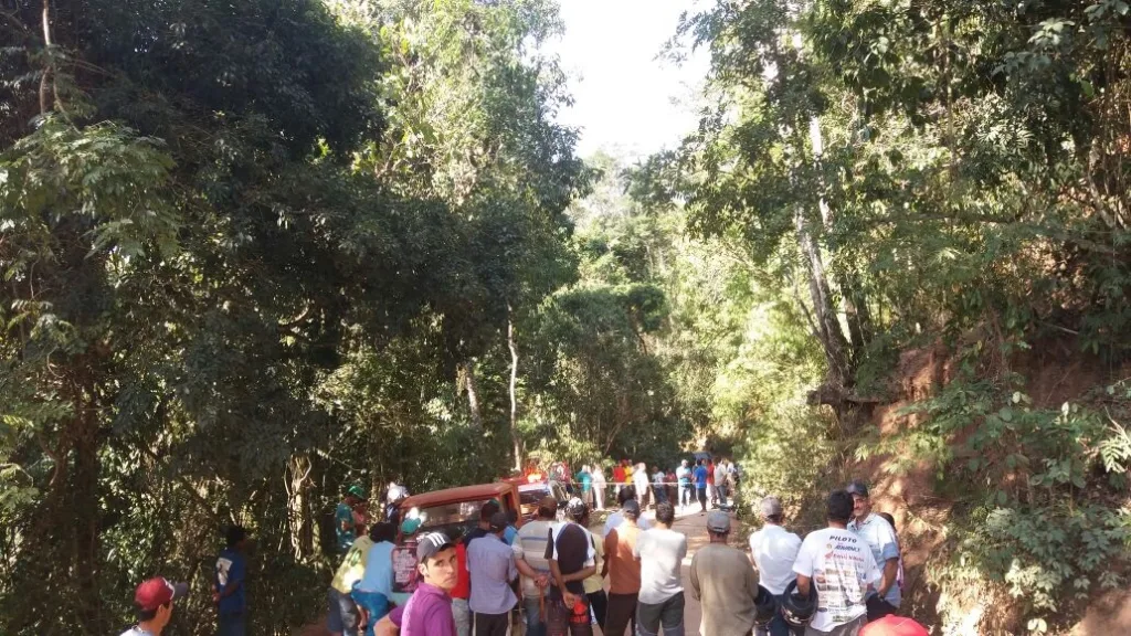 Acidente entre caminhonete e moto deixa um morto na zona rural de Mimoso do Sul