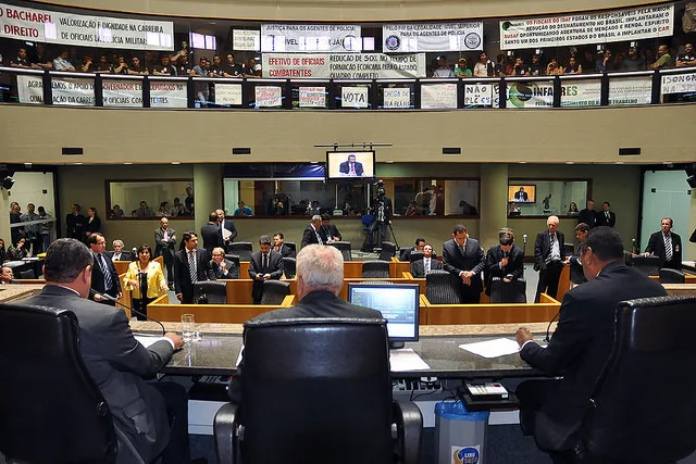 Deputados capixabas rejeitam urgência para projeto que muda carreira do Idaf