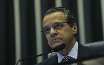 Em carta de demissão, Alves diz não querer causar constrangimento ao governo