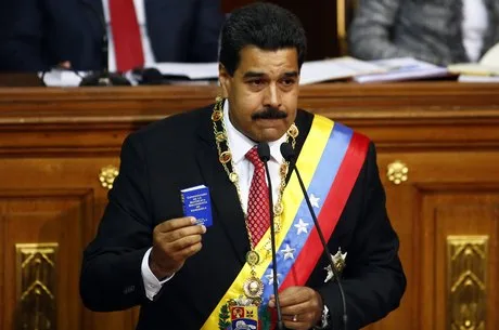 REFILE – CORRECTING HEADLINE Venezuelan President Nicolas Maduro speaks at the National Assembly in Caracas October 8, 2013. Maduro was going to parliament on Tuesday to seek decree powers he says are needed to tackle corruption and fix the economy but opponents view as proof he wants to rule as an autocrat. The National Assembly, […]