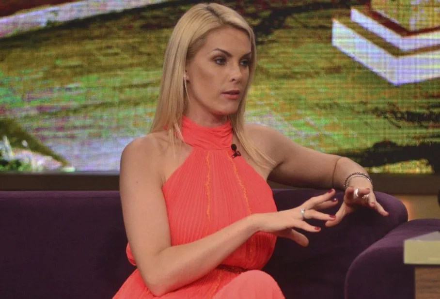 Ana Hickmann relembra no Programa do Porchat atentado sofrido em maio