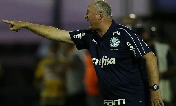 O técnico Felipão, da SE Palmeiras, em jogo contra a equipe do G Novorizontino, durante partida valida pelas quartas de final (ida), do Campeonato Paulista, Série A1, no Estádio Jorge Ismael de Biasi.