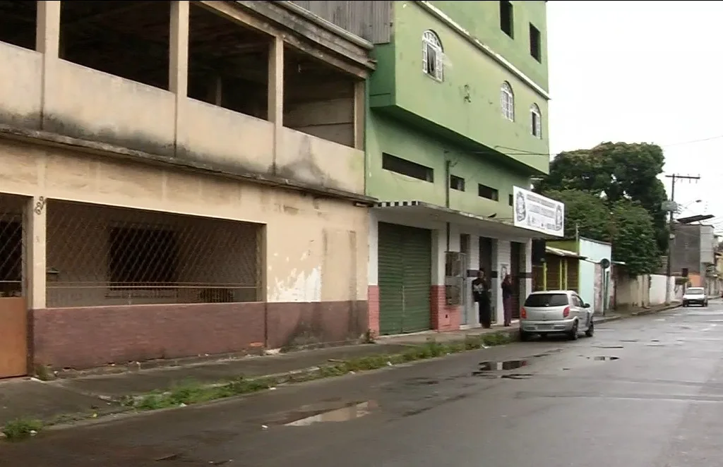 Aposentado buzina para motorista e acaba baleado em Vila Velha