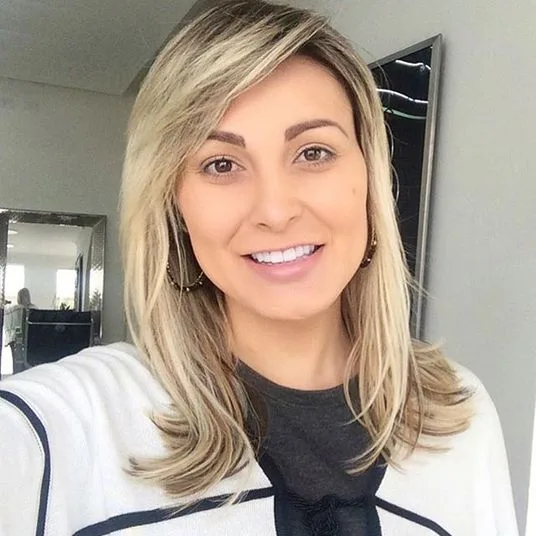 Andressa Urach muda o visual e mostra resultado para seguidores