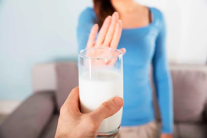 Intolerância à lactose ou alergia à proteína do leite? Entenda a diferença!