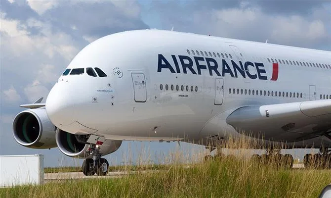 Air France cancela um quarto de voos em meio a greve salarial