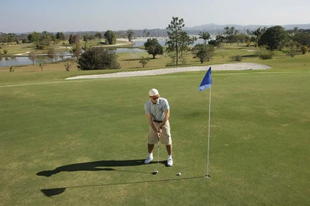 Golfe olímpico tem nova baixa por temor ao vírus da zika