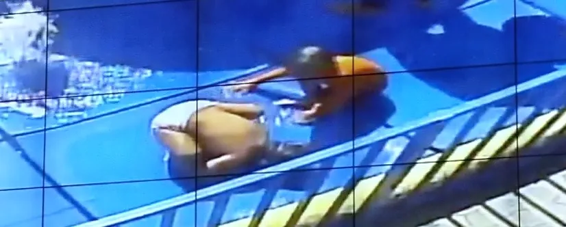 VÍDEO | Criança foi flagrada bebendo água de brinquedo de creche na Praia da Costa