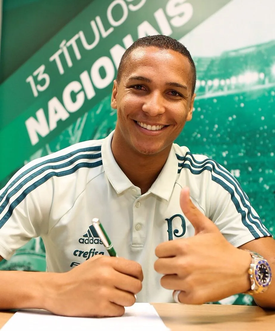 'Agora é fazer tudo o que aprendi lá fora para ajudar o Palmeiras', diz Deyverson