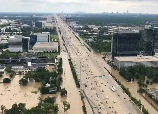 Afetados pelo Irma retornam à Flórida com trânsito lento e falta de gasolina