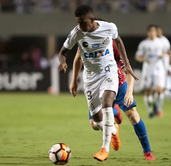 Estudiantes também tem sua '2ª casa', o palco do jogo contra o Santos