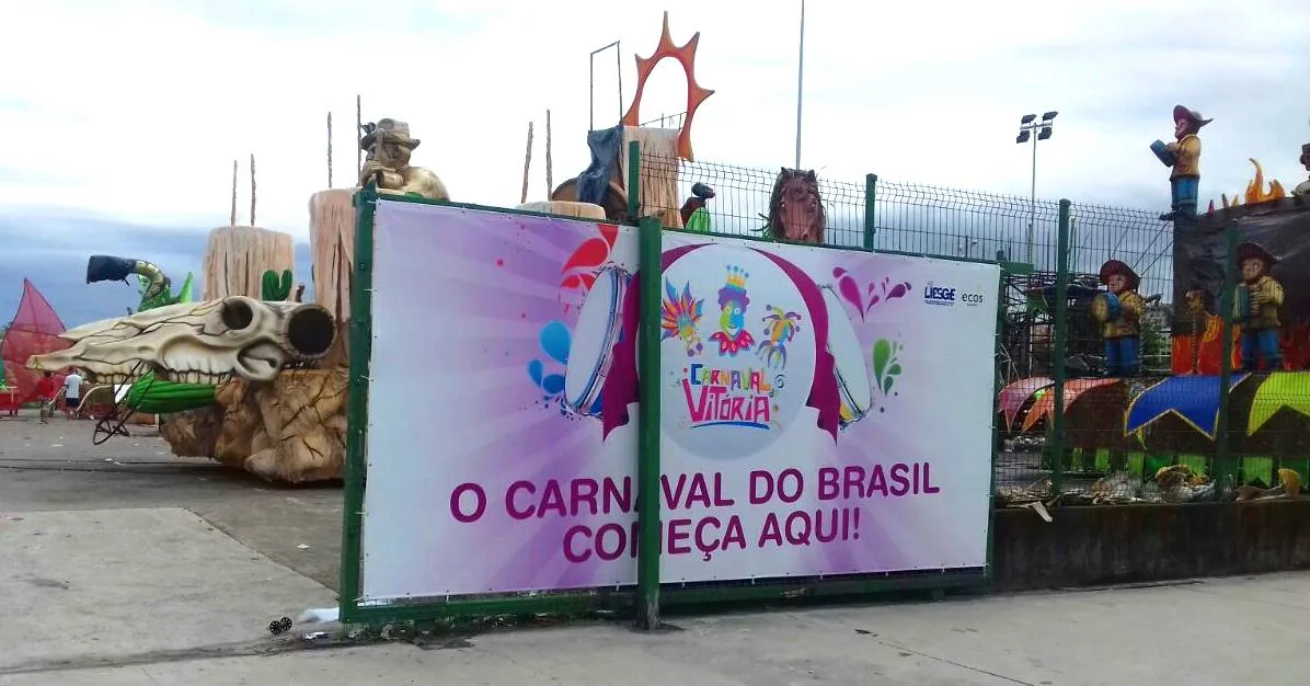 Escolas correm contra o tempo na "Cidade do Samba" capixaba