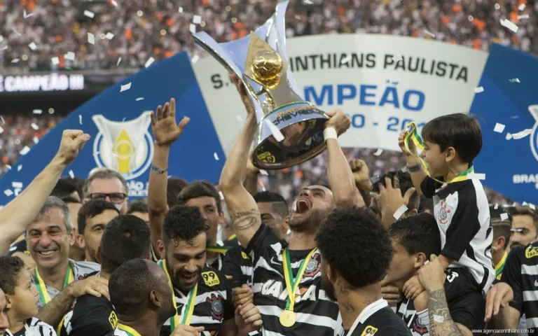 nos vestiários antes do jogo realizado esta tarde na Arena Corinthians entre Corinthians/SP x Sao Paulo/SP, valido pela 36a. rodada do Campeonato Brasileiro de 2015. Juiz: Pericles Bassols Pegado Cortez – Sao Paulo/Brasil – 22/11/2015. Foto: © Daniel Augusto Jr. / Ag. Corinthians