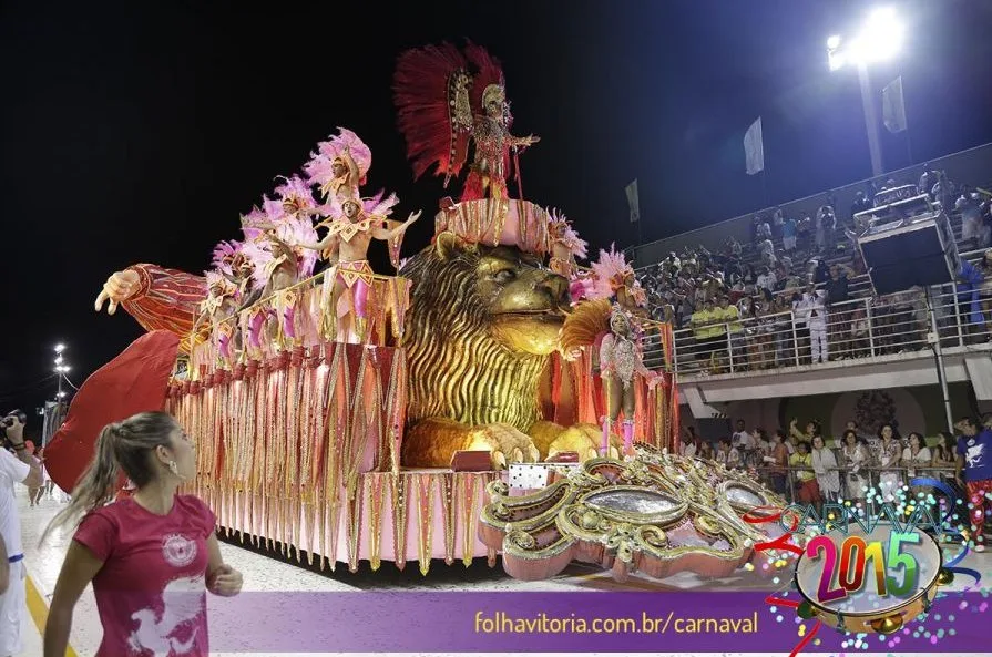 Campeã do Carnaval de Vitória será conhecida nesta terça. Confira as fotos dos desfiles!