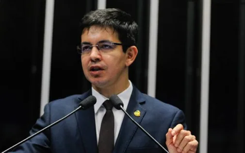 "Temos de buscar união em prol do Brasil", diz Randolfe, líder do governo no Congresso