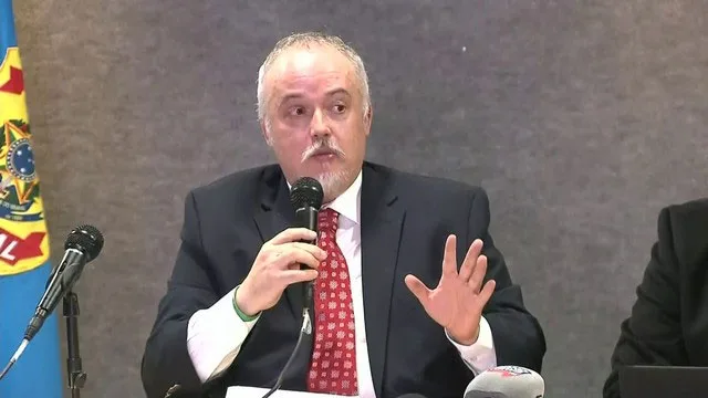 'Que sejam punidos pelas urnas', diz procurador sobre quem votar contra denúncia