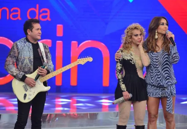 Joelma anuncia saída da banda Calypso e clima esquenta no palco do “Programa da Sabrina”