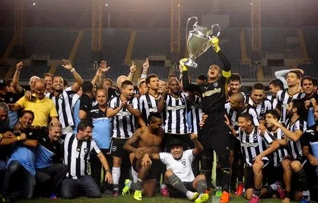 Botafogo conta com sorte e é campeão da Taça Guanabara no confronto direto