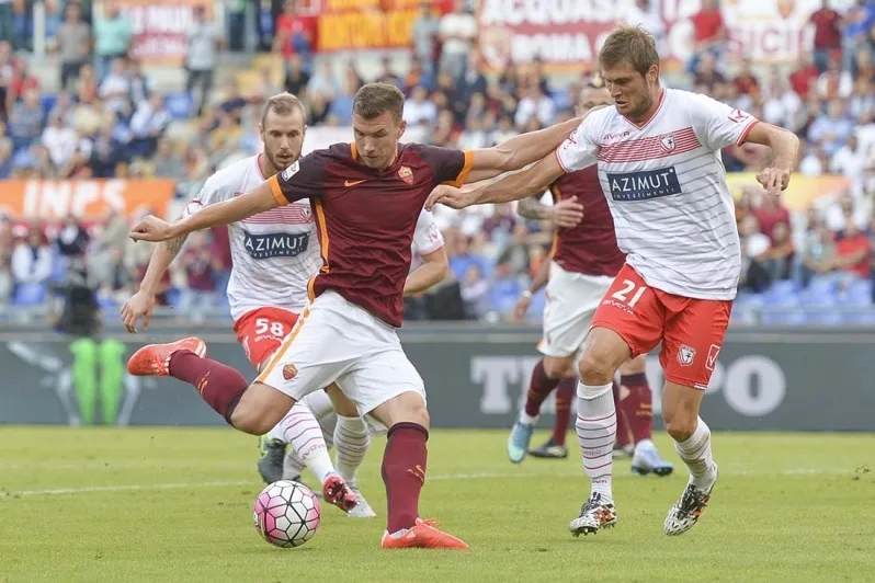 Roma volta a vencer no Italiano com goleada sobre o Carpi