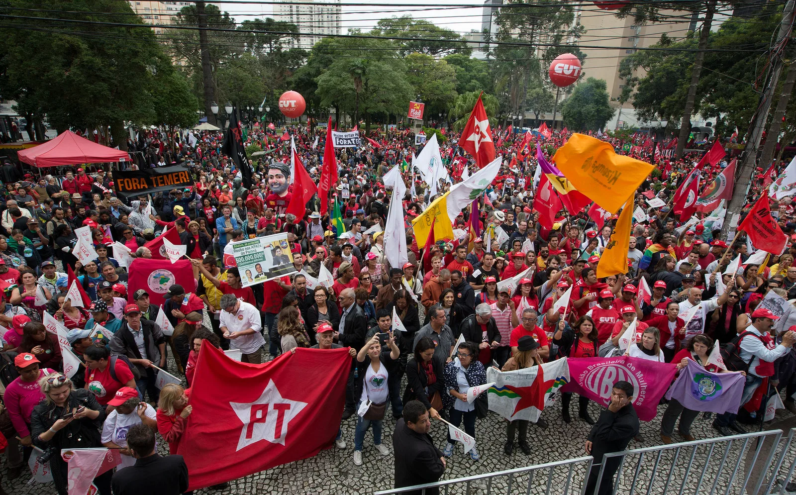 Após quase cinco horas, termina o interrogatório do ex-presidente Lula