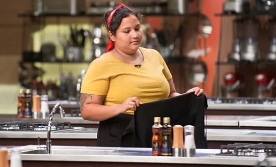 Clarisse lamenta eliminação no MasterChef Brasil: - Eu tremi na base