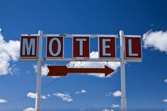 09 May 2009, Montana, USA — USA, Montana, Columbus, Motel Sign along I-90 — Image by © Paul Souders/WorldFoto, 6836 16th Ave NE, Sea/Corbis