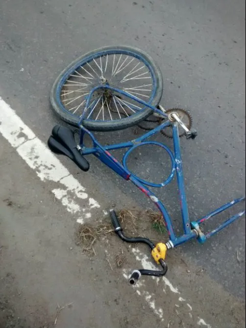 Ciclista morre atropelado por caminhão em avenida de Vila Velha