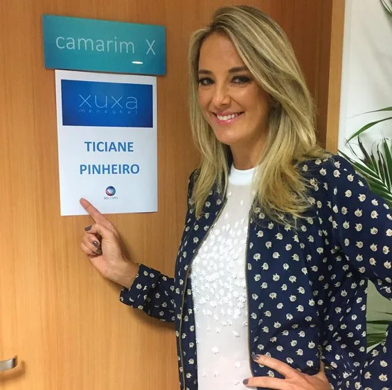 Ticiane Pinheiro realiza sonho de infância no programa da Xuxa