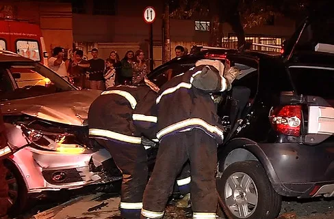 Motorista fica ferido após acidente em cruzamento de Jardim da Penha