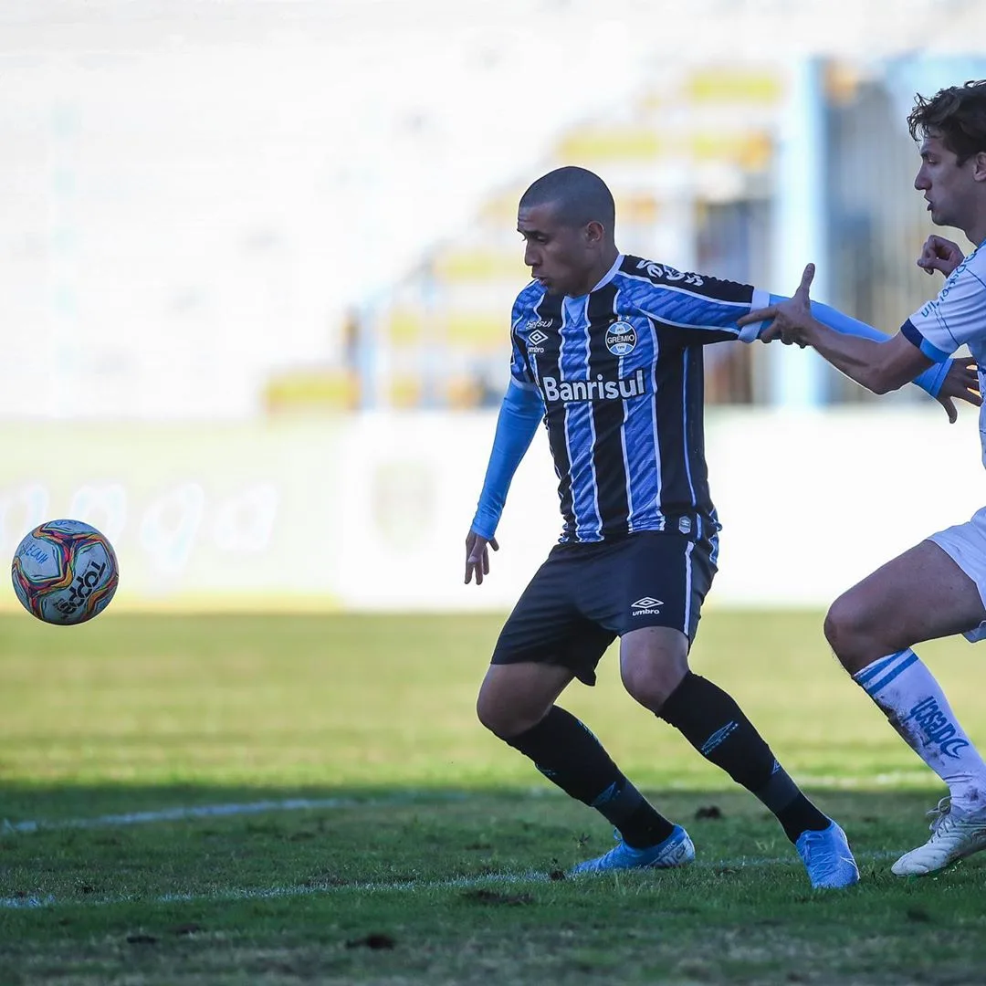 Grêmio empata e enfrenta Novo Hamburgo na semifinal do Gaúcho