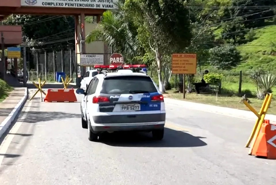 Policial que matou homem dentro de apartamento em Vila Velha vai continuar preso