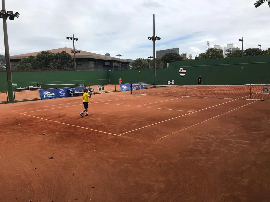 Domingo do Circuito Rede Vitória ES Open de Tênis começou