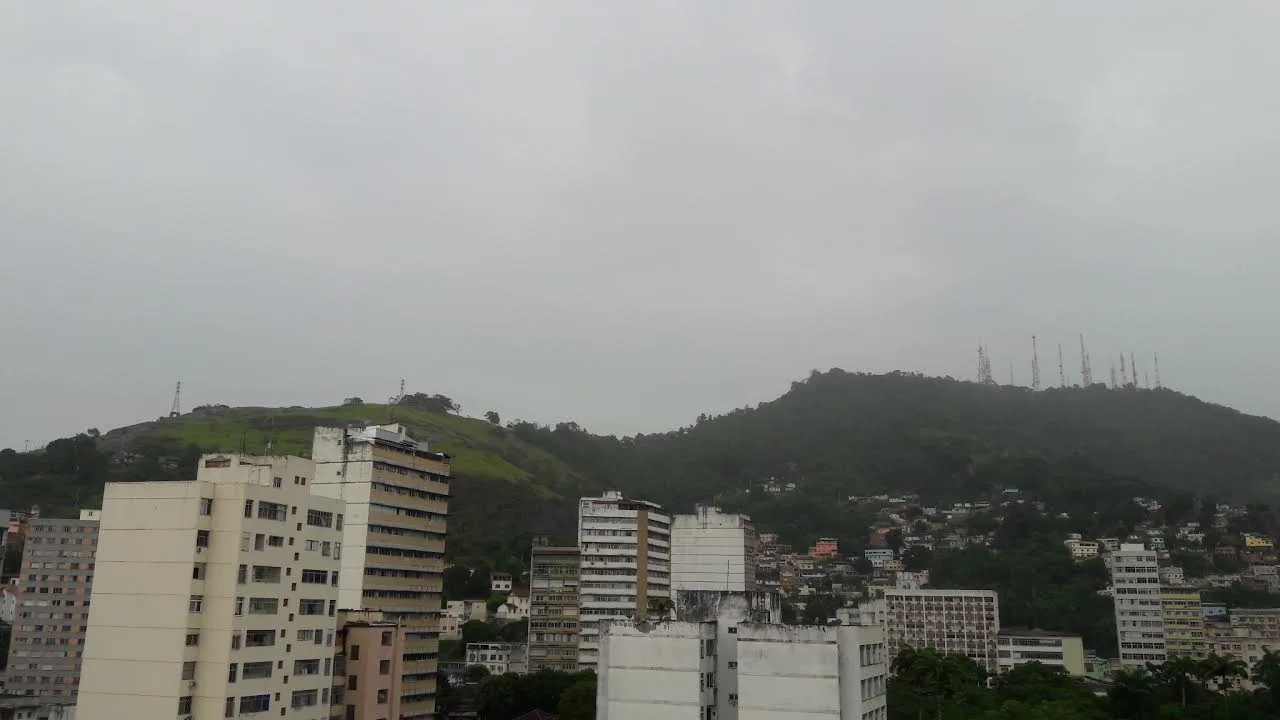 Semana será de sol entre nuvens com possibilidade de chuva no ES. Veja a previsão!