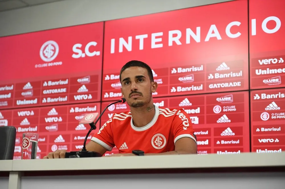 Inter anuncia renovação com Galhardo, Rodrigo Lindoso e Uendel até o fim de 2021