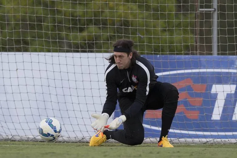 durante o treino desta tarde no CT Joaquim Grava, no Parque Ecologico do Tiete, zona leste da cidade. O proximo jogo do time será sábado, dia 16/05, contra a Chapecoense/SC, na Fonte Luminosa, em Araraquara, valido pela segunda rodada do Campeonato Brasileiro de 2015. Juiz: – Sao Paulo / SP – Brasil – 14/05/2015. Foto: […]