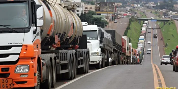 Em estado de greve, caminhoneiros prometem cruzar os braços no Espírito Santo