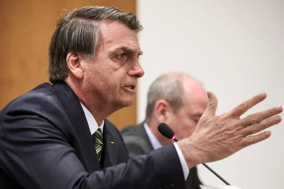 O presidente Jair Bolsonaro se reúne com os nove governadores dos estados que compõem a Amazônia Legal