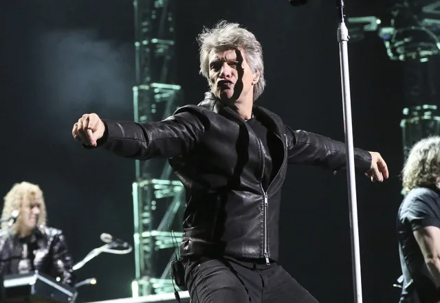 Bon Jovi chama filha ao palco para dançar durante show em Las Vegas