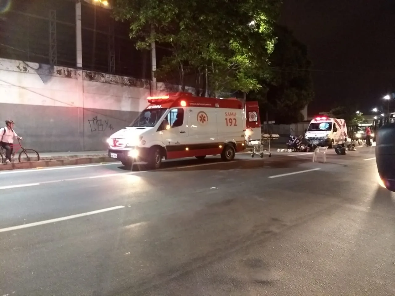 Homem é atropelado por motocicleta ao fugir de assalto no Centro de Vitória